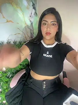Snapshot of NIKOL_20X chatting on August 4, 2026, 6:01 pm NIKOL 20X online show from August 4, 2026, 6:01 pm