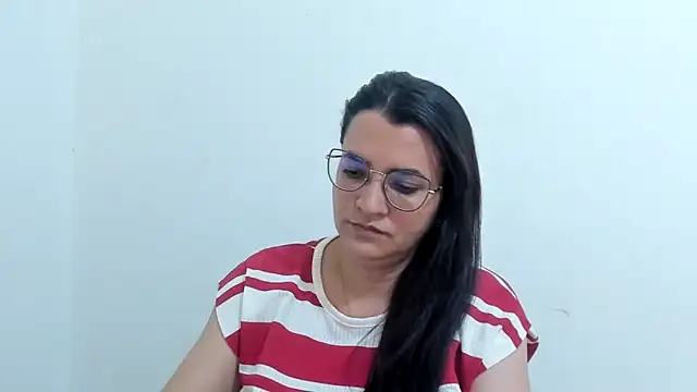 MARILYN GARCIA online show from September 15, 2025, 4:18 pm