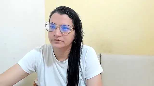 MARILYN GARCIA online show from February 5, 2026, 4:36 pm