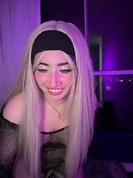 LilyMoon2 online show from August 10, 2026, 4:41 am