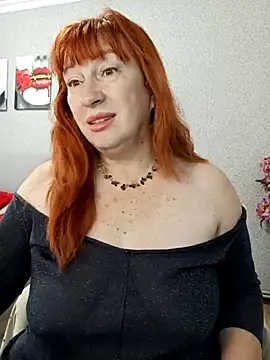 JUNOOO online show from October 18, 2025, 10:06 am