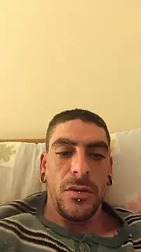 Icen  online show from February 16, 2026, 11:02 pm