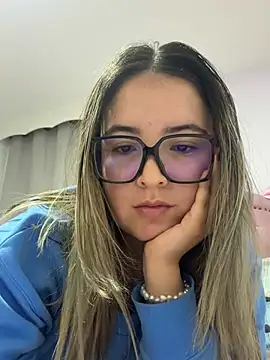 CAMMILEE online show from August 10, 2026, 3:46 am