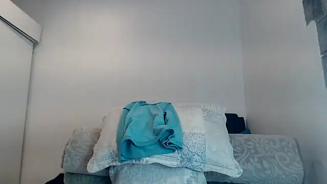 leanna23 online show from June 14, 2026, 3:19 am