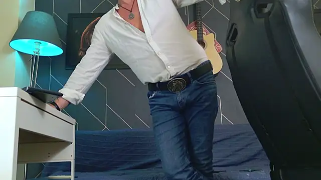 Snapshot of ChrisKox chatting on March 9, 2026, 11:30 pm ChrisKox online show from March 9, 2026, 11:30 pm