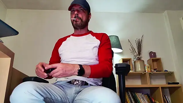 ChrisKox online show from May 8, 2026, 7:28 pm