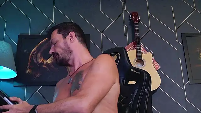 Snapshot of ChrisKox chatting on February 15, 2026, 12:59 pm ChrisKox online show from February 15, 2026, 12:59 pm