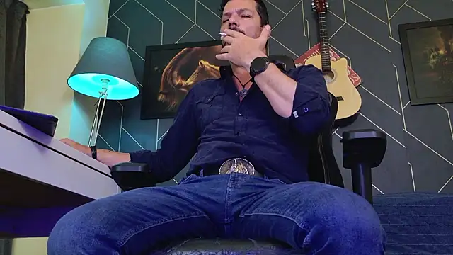 Snapshot of ChrisKox chatting on March 14, 2026, 5:35 am ChrisKox online show from March 14, 2026, 5:35 am