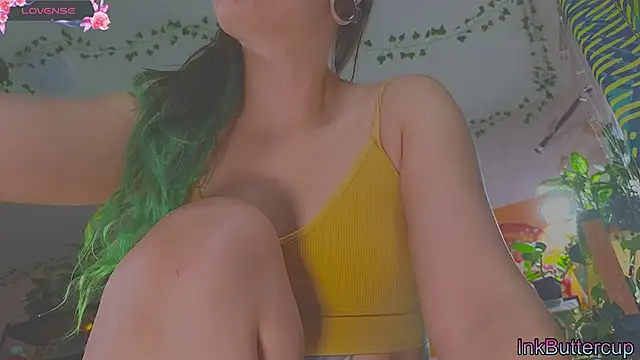 Dead Butterfly online show from September 28, 2025, 3:46 am