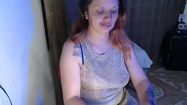 kattydirtylol online show from December 5, 2025, 4:33 am