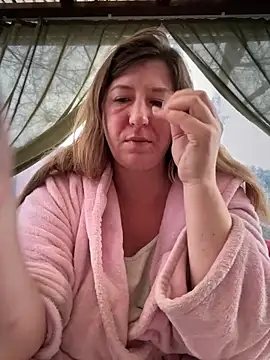 Natali UA online show from November 12, 2025, 5:44 am