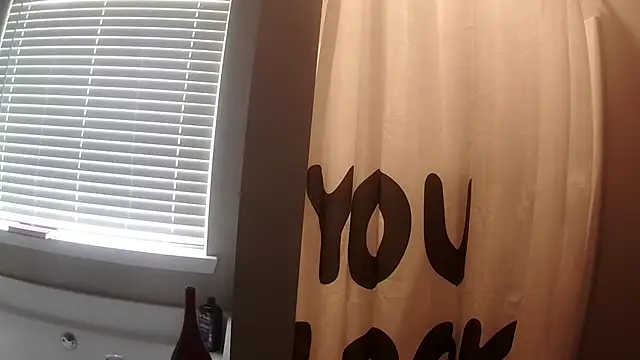 Beautifulkash online show from March 26, 2026, 2:04 pm