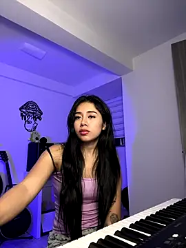 aimi art1 online show from September 18, 2025, 2:25 am