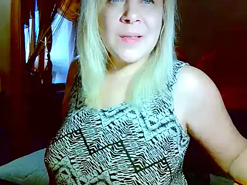 AgoniA7 online show from April 25, 2026, 3:53 am