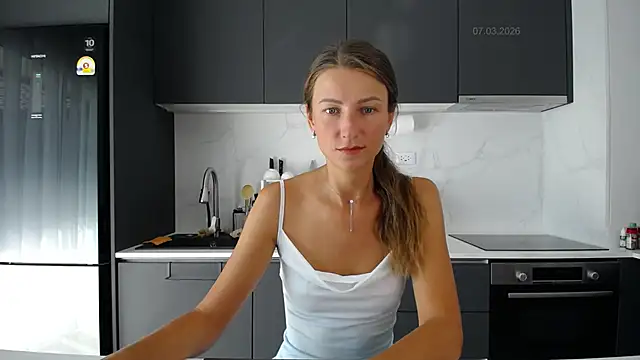 Snapshot of _Anna_Shine_ chatting on March 7, 2026, 8:43 am Anna Shine online show from March 7, 2026, 8:43 am