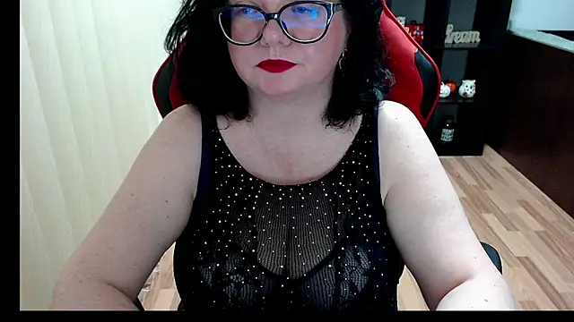 MissTroublle online show from February 3, 2026, 12:21 pm