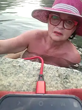 MucMilf59 online show from May 28, 2026, 7:20 pm