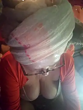 Snapshot of MucMilf59 chatting on March 21, 2026, 9:08 pm MucMilf59 online show from March 21, 2026, 9:08 pm