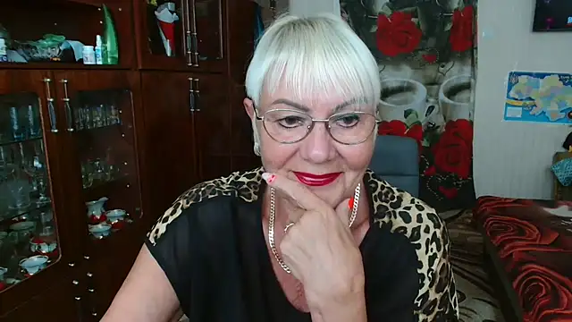 JenaCheim online show from July 27, 2026, 5:58 am