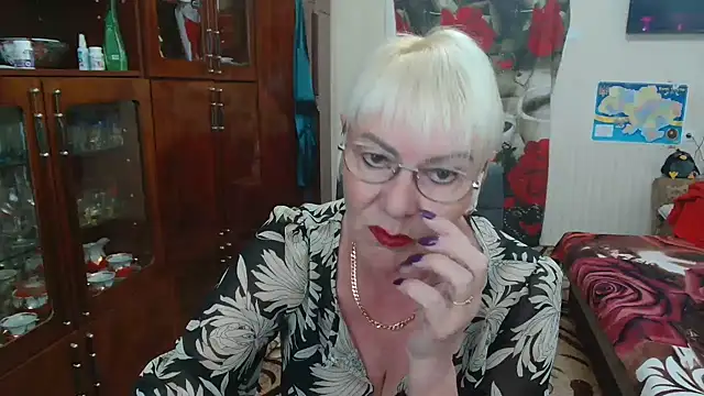 JenaCheim online show from May 2, 2026, 5:23 am