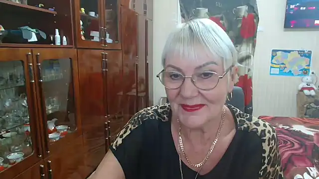JenaCheim online show from October 6, 2025, 5:41 am