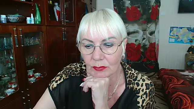 Snapshot of JenaCheim chatting on May 15, 2026, 6:44 am JenaCheim online show from May 15, 2026, 6:44 am