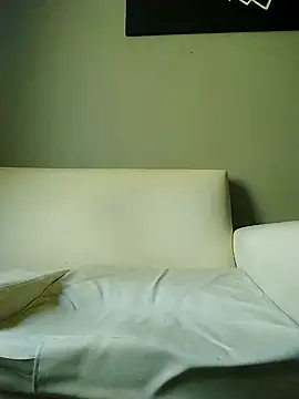 E f online show from September 30, 2025, 2:23 pm