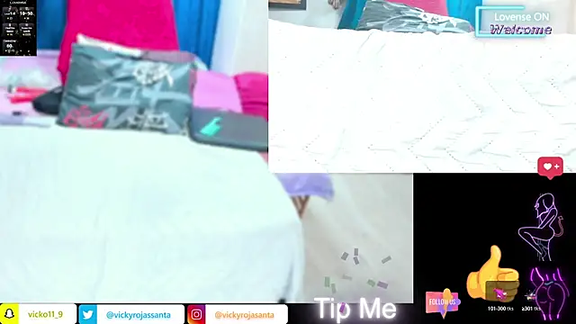 khloeHermaprodit3 online show from September 23, 2025, 9:44 pm