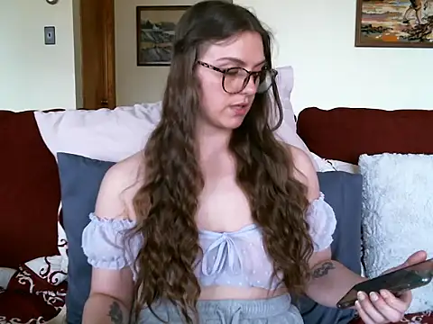 katie kitten38 online show from May 5, 2026, 2:42 pm
