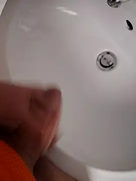 Snapshot of Gazda12 chatting on January 12, 2026, 2:57 pm Gazda12 online show from January 12, 2026, 2:57 pm