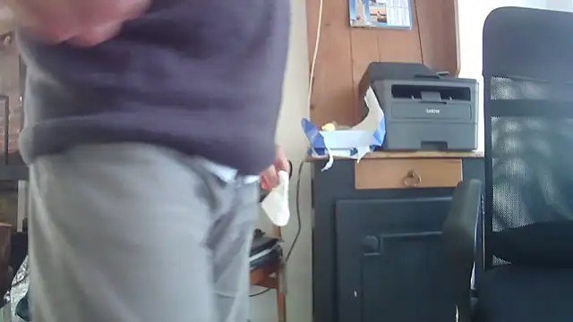 Snapshot of phlox3 chatting on September 30, 2025, 10:32 am phlox3 online show from September 30, 2025, 10:32 am