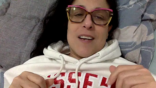 crudeliafrancy online show from March 23, 2026, 6:19 pm