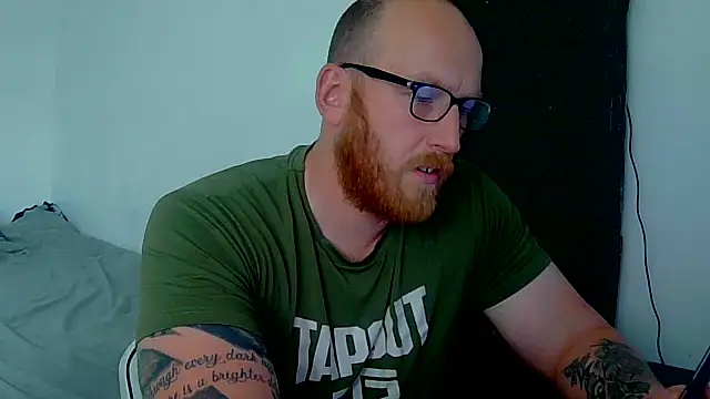 Snapshot of Tilerdadbod chatting on June 1, 2026, 2:50 pm Tilerdadbod online show from June 1, 2026, 2:50 pm