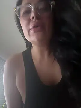 crazy4coco online show from July 22, 2026, 5:42 am