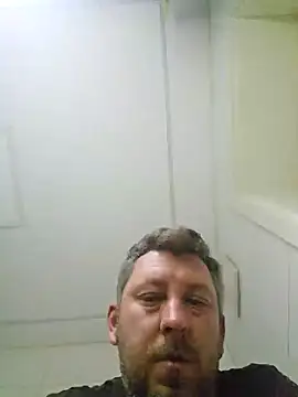 ktmtom247 online show from October 6, 2025, 2:46 am