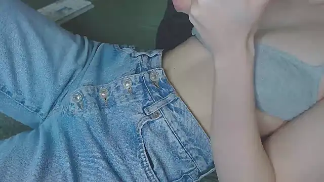 Kiradoll27 online show from February 22, 2025, 3:25 pm