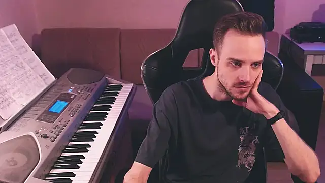 Sweetparker online show from October 26, 2025, 5:13 pm