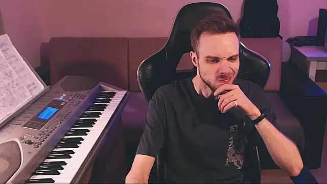 Sweetparker online show from March 9, 2026, 8:45 pm