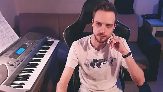 Sweetparker online show from March 25, 2026, 8:41 pm