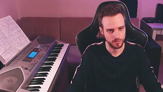 Sweetparker online show from September 12, 2025, 3:45 pm