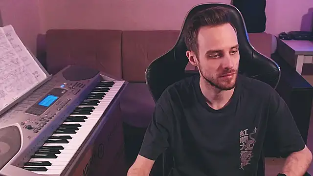 Sweetparker online show from November 12, 2025, 8:12 pm