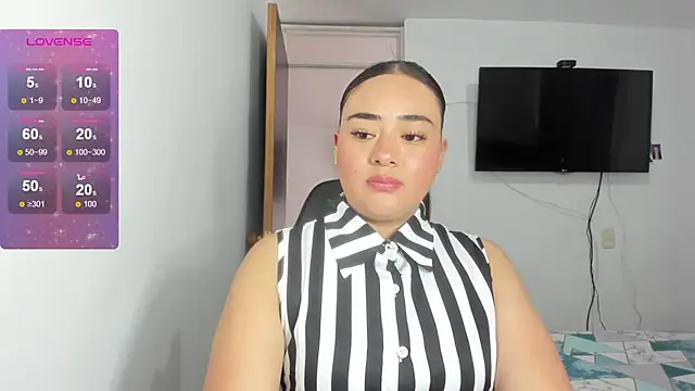 ReyleDoll online show from July 15, 2026, 7:10 pm