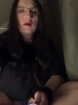 Snapshot of Chic_desire chatting on March 30, 2026, 7:37 pm Chic desire online show from March 30, 2026, 7:37 pm