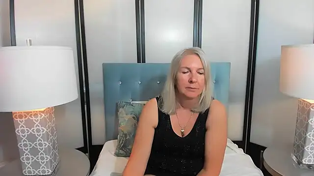 EricaTop online show from September 15, 2025, 4:18 pm