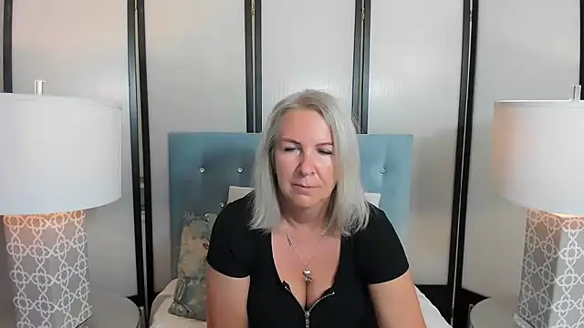 EricaTop online show from March 20, 2025, 9:35 pm