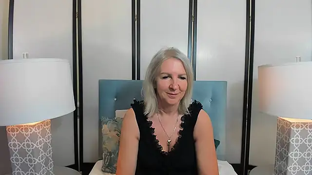 EricaTop online show from June 7, 2026, 5:01 am