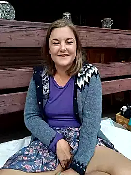 SwedishJennifer online show from June 16, 2026, 1:22 pm