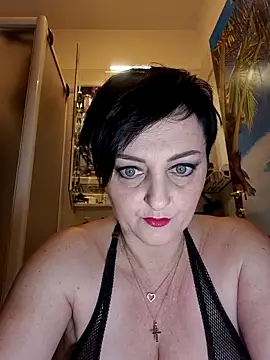 Snapshot of lucillabollente chatting on February 15, 2026, 5:08 am lucillabollente online show from February 15, 2026, 5:08 am