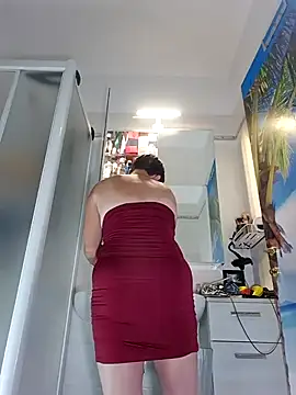 lucillabollente online show from July 29, 2026, 4:01 am