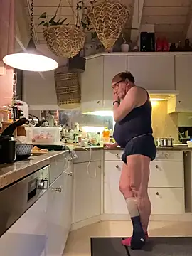 wankcellar online show from February 5, 2026, 5:53 pm